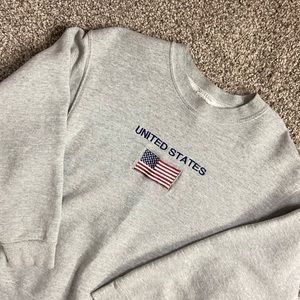 embroidered United States crew neck